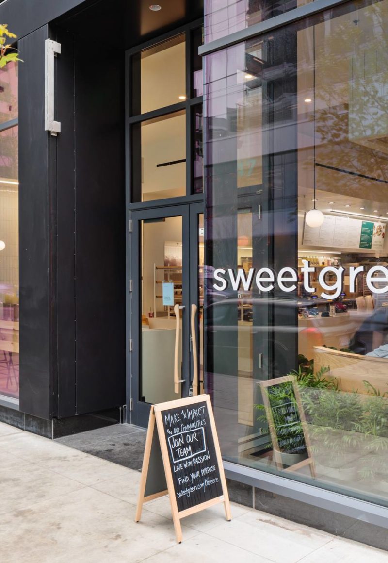 Sweetgreen is a quickly-expanding chain in the fast casual sector. / Bloomberg