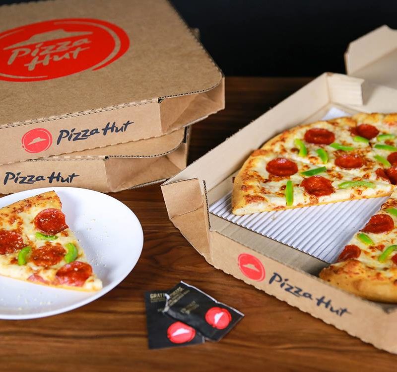 Pizza Hut's sales are dragging. / <a href='https://www.facebook.com/pizzahutus/photos/a.423403992414.204101.6053772414/10155946105357415/?type=3&theater'>Pizza Hut Facebook</a>